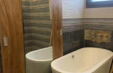 SINTHIANE : Villa contemporaine 4 chambres à louer dont un studio