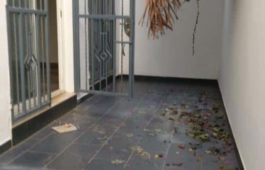 DAKAR CITE KEUR GORGUI : Villa à vendre en R+2