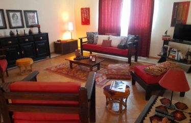 NGAPAROU : Villa 3 chambres à vendre bord de mer au cachet unique