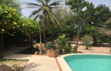 Nianing  : Grande maison de 335m2 à vendre piscine sur 2800 m2