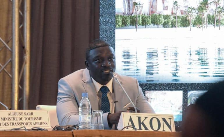 akon-city Akon donnant une conférence à propos de son projet immobilier Akon City au Sénégal