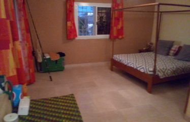 NGAPAROU : Charmante villa R+2 proche de la mer à vendre