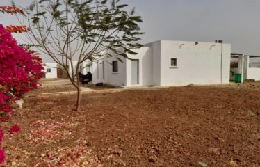 SINTHIANE : Propriété composée de deux villas et son bungalow avec piscine