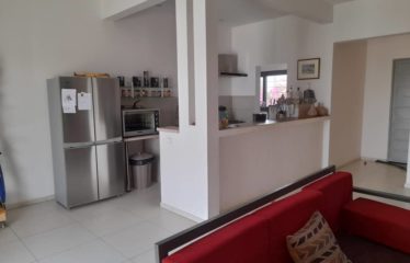 SINTHIANE : Propriété composée de deux villas et son bungalow avec piscine