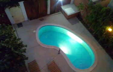 NGAPAROU : Charmante villa R+2 proche de la mer à vendre