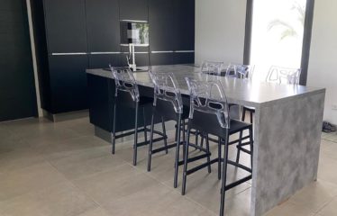 SALY : Villa haut standing à vendre 3 chambres et son bungalow invités