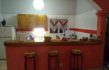 NGAPAROU : Charmante villa R+2 proche de la mer à vendre