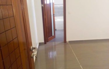 DAKAR CITÉ KEUR GORGUI : Appartement 3 chambres à louer avec balcon