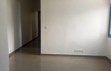 DAKAR CITÉ KEUR GORGUI : Appartement 3 chambres à louer avec balcon