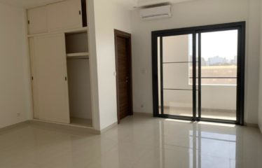 DAKAR MERMOZ : Appartement F4 à louer