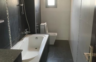 DAKAR MERMOZ : Appartement F4 à louer 2ème étage