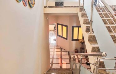 DAKAR ALMADIES : Villa R+2 à vendre