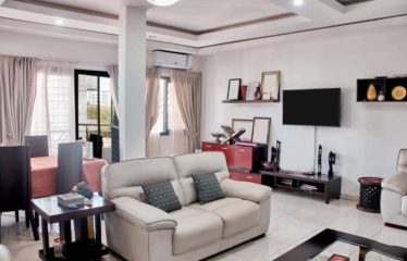 DAKAR ALMADIES : Villa R+2 à vendre