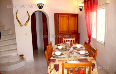 SALY : Coquette villa en résidence à louer