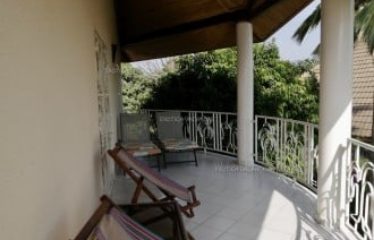 SALY : Villa restaurée à vendre en résidence bord de plage
