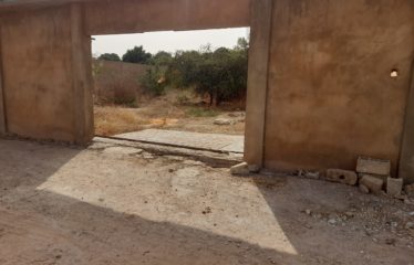 NGAPAROU : Terrain à vendre de 630 m2 clôturé