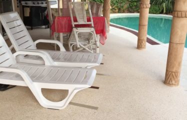 SALY : Villa à vendre 5 chambres dans quartier résidentiel avec piscine