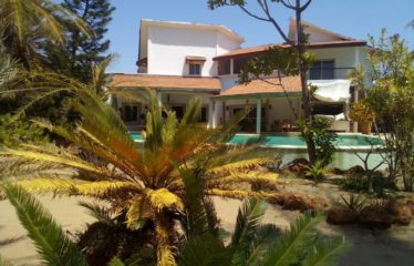 NIANING : Villa d’architecte à vendre de 300 m2