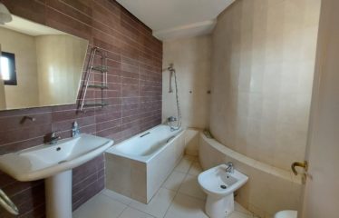 DAKAR PLATEAU : Appartement de 3 chambres à louer