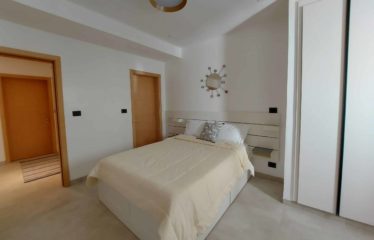 DAKAR MAMELLES CORNICHE : Appartement meublé haut standing à louer 3 chambres