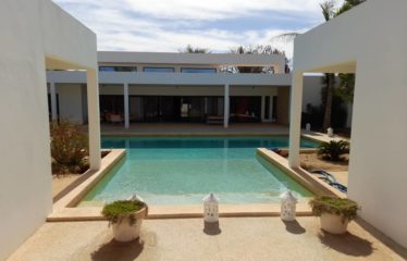 NGUERIGNE : EXEPTIONNEL Villa contemporaine à vendre 5 chambres