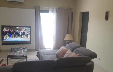 SOMONE : Villa R+1 à vendre 5 chambres avec piscine