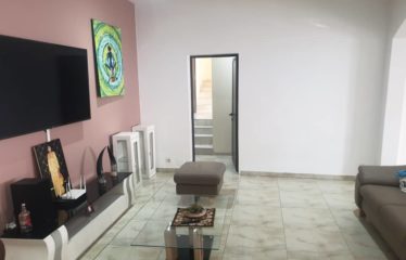 SOMONE : Villa R+1 à vendre 5 chambres avec piscine