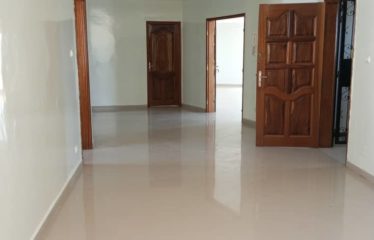 DAKAR CITÉ BIAGUI : Appartement 4 pièces à louer