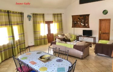 SOMONE : 2 Villas à vendre proche de la lagune