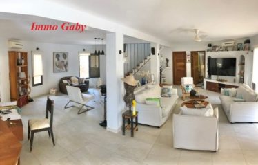 NGAPAROU : Villa à vendre de 400 m² habitables