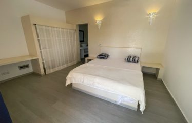 NGUERIGNE : Villa de standing , 3 chambres, 1 studio et piscine