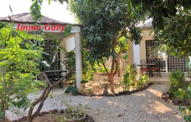 NGAPAROU : Villa avec 2 studios à vendre