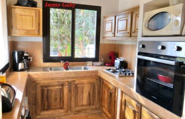 NGAPAROU : Villa avec 2 studios à vendre