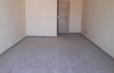 DAKAR SICAP KARACK : Magasin à louer en bordure de route