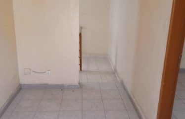 DAKAR MERMOZ : Villa R+2 à louer