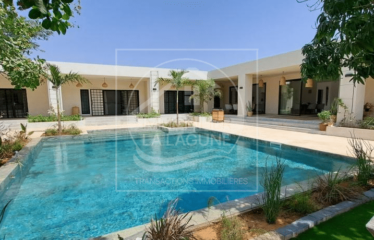 NGUERIGNE : Villa neuve à vendre haut de gamme 3 chambres sur 2400m2