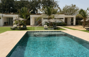 NGAPAROU : Propriété haut de gamme à vendre sur 2143m2 de terrain 6 chambres