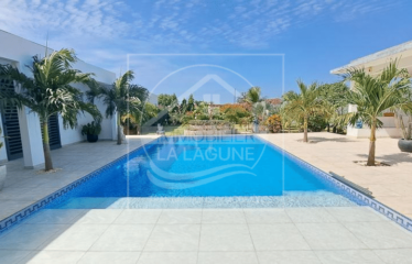 NGUERIGNE : Villa contemporaine à vendre avec quasi autonomie solaire 3 chambres