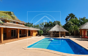 SALY : Villa à vendre 4 chambres sur un grand terrain de 1500m2