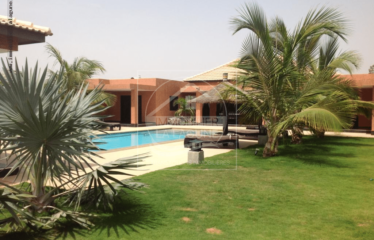 NGAPAROU : Villa haut standing à vendre sur 1550m2 de terrain 4 chambres