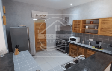 NGAPAROU : Villa récente à vendre derrière Saly Center