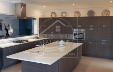 SOMONE : Superbe villa à vendre vue sur La Lagune 6 chambres