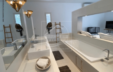 NGAPAROU : Propriété haut de gamme à vendre sur 2143m2 de terrain 6 chambres