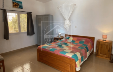 SOMONE : Villa en R+1 à vendre à 250m de la mer 5 chambres