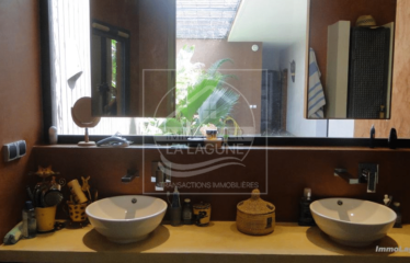 NGAPAROU : Villa à vendre afro-contemporaine 4 chambres