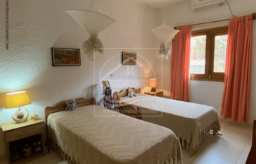 SOMONE : Villa en R+1 à vendre à 250m de la mer 5 chambres