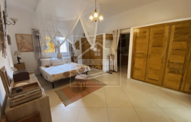 NGAPAROU : Villa à vendre dans quartier résidentiel 4 chambres + atelier