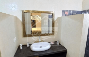 NGAPAROU : Villa récente à vendre derrière Saly Center