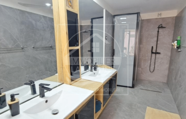 SOMONE : Villa-Appartement à vendre à 30 mètres de La Lagune