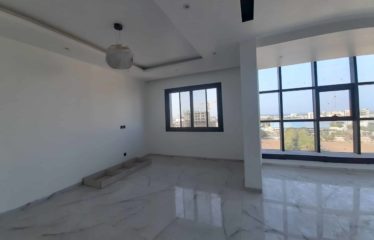 DAKAR POINT E : Duplex de 4 chambres salon a louer